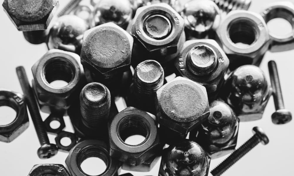 Porcas e parafusos: como escolher e onde comprar?